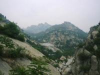 龍潭瀑付近から見たロウ山遠景