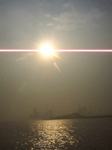 フェリーから見た夕日の青島
